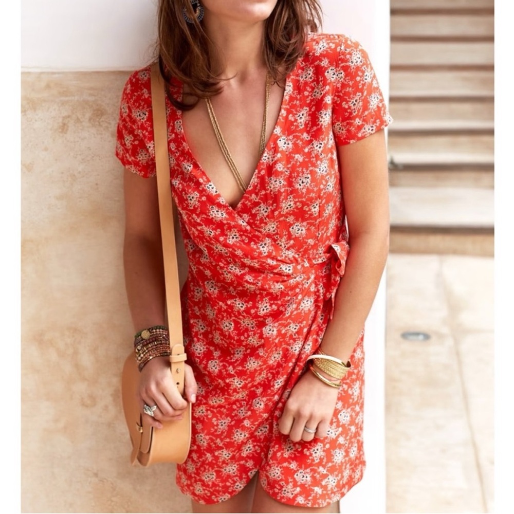 SÉZANE Olympia Red Floral Silk Wrap Dress sz US 8 / FR 40